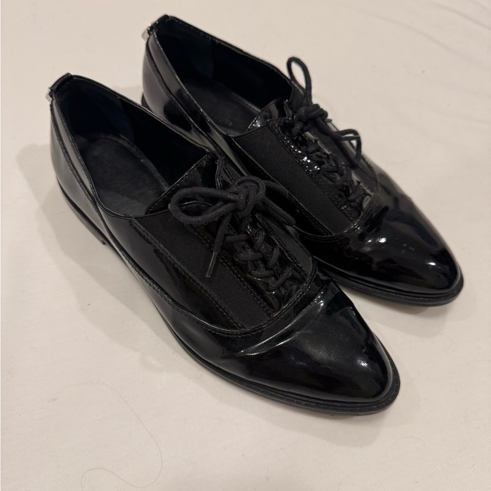 Calvin Klein Della Oxfords 7.5 Black Patent Vegan Shoes Academia Goth Preppy